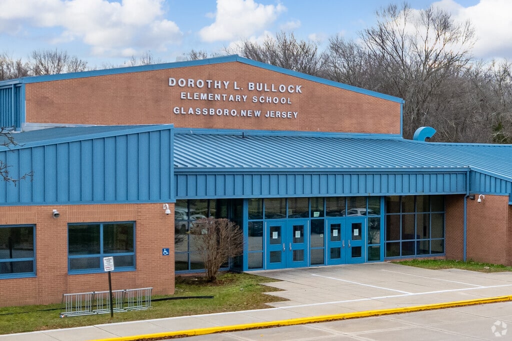 Dorothy L Bullock Elementary teaches students in grades 1-3.