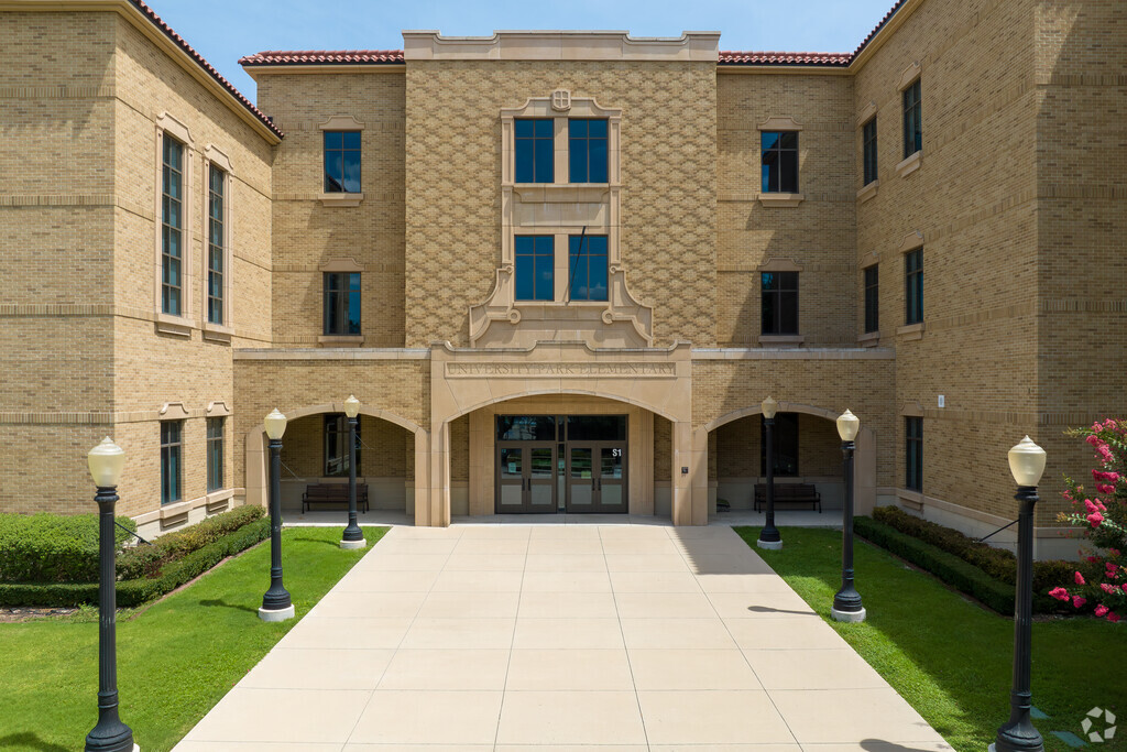 Students are welcome at University Park Elementary in Dallas, TX.