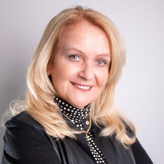 Rosalie de los Hoyos