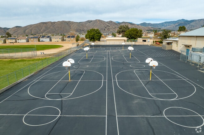 Your kids will never want to leave the playground at Oak View High