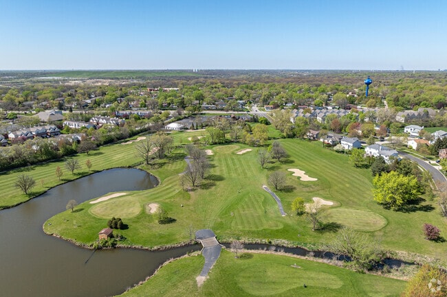 Boughton Ridge, a nine-hole course, sits just to the east of Whalon Lake.