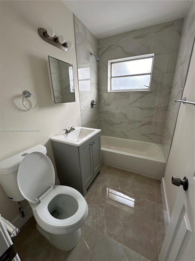 611 N 69th Way, Hollywood, FL 33024 - photo 6