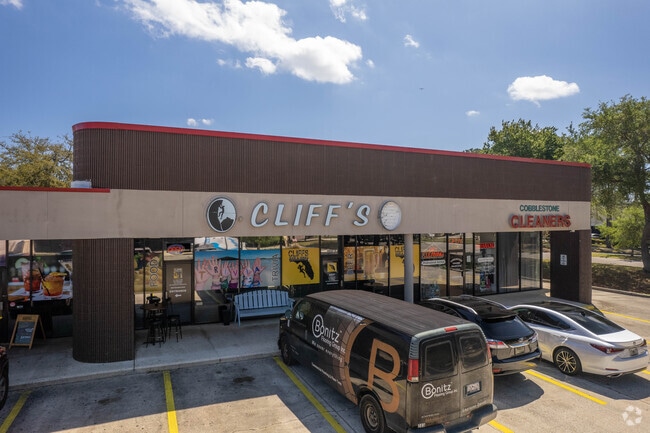 Cliff's Bar and Grill in Hidden Hills is one of the popular dining spots in the neighborhood.