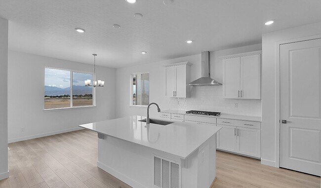 12737 S Glacier Trail Ln, Herriman, UT 84096 - photo 7