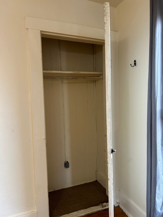 307 N 4th St unit 12, Hannibal, MO 63401 - photo 7