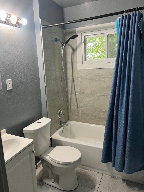 3242 N Achilles St unit 3242 N Achillies St, Milwaukee, WI 53212 - photo 3