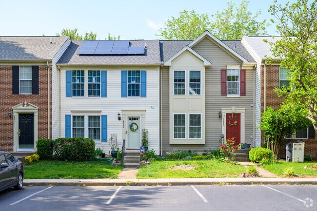 Solar panels on Lee's Hill homes help residents save energy.