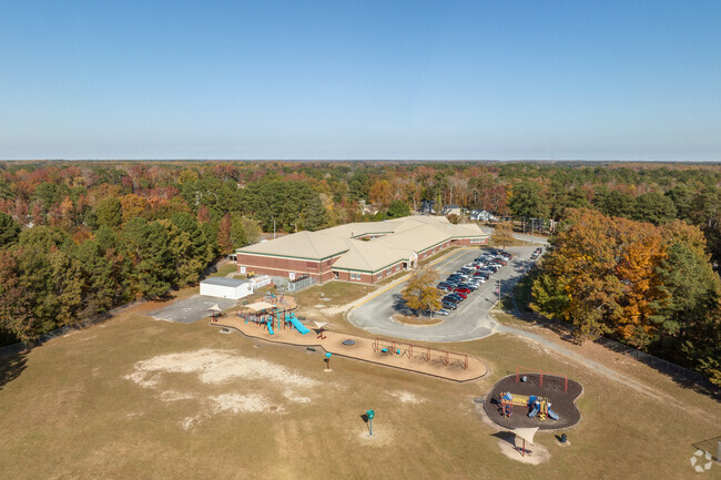 Kids are challenged to excel at Oakland Elementary School in Chuckatuck.