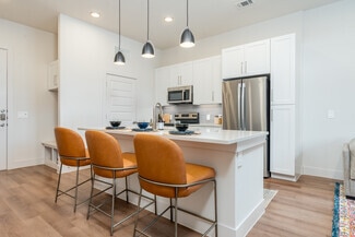 9921 Valley Ranch Pkwy W, Irving, TX 75063