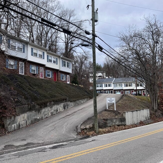 735 Oakwood Rd unit 3.0, Charleston, WV 25314 - photo 2