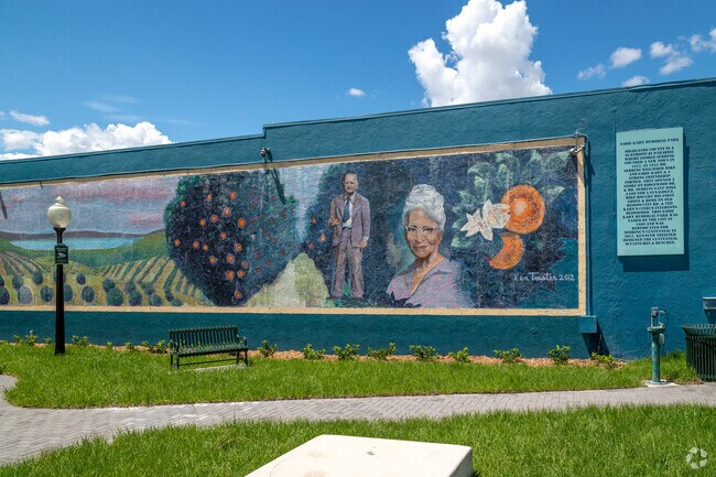 Sebrings many murals give you a glimpse into the towns diverse history.