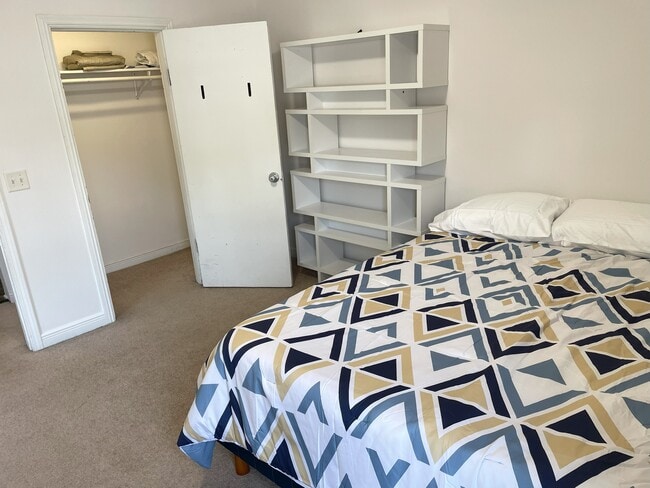 1420 E Cherry St unit CH 4, Springfield, MO 65802 - photo 3