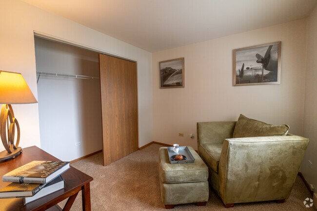 Patriot Prairie of Woodstock (FKA Prairie View), Woodstock, IL 60098 - photo 6