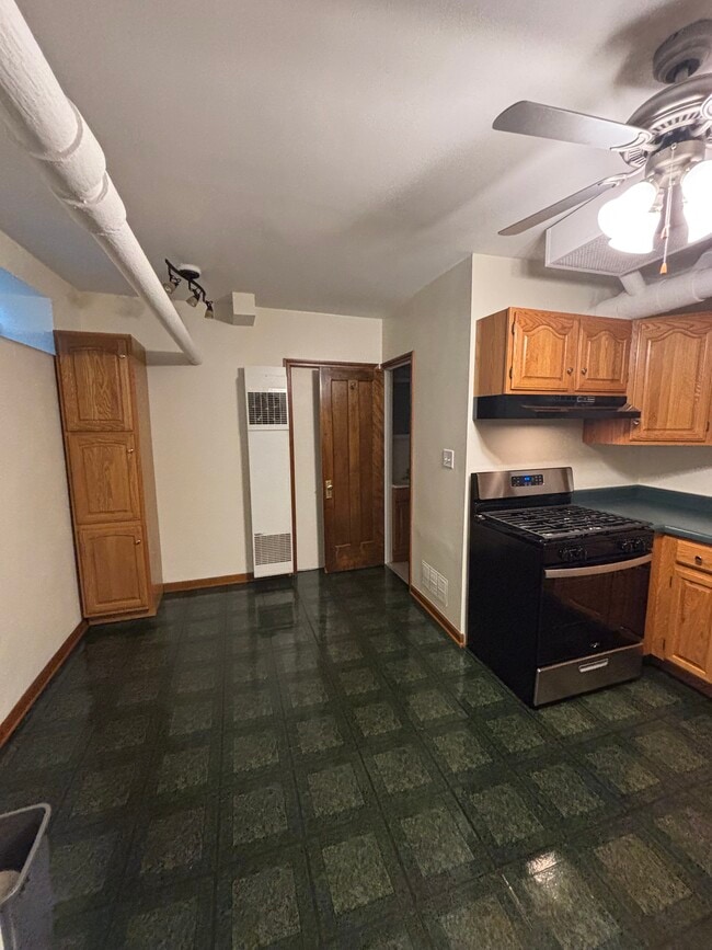 2318 W Diversey Ave unit Garden Apt, Chicago, IL 60647 - photo 4
