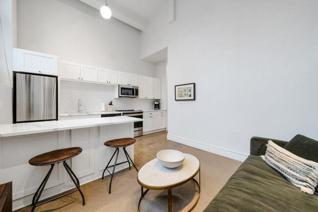 505 E Travis St unit ID1267137P, San Antonio, TX 78205 - photo 3