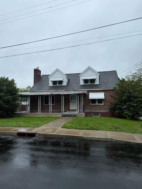 47 S Chestnut St unit 4, Beacon, NY 12508 - photo 1