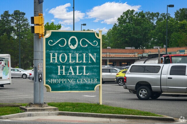 Hollin Hall Shopping Center is a hotspot for locals in Fort Hunt.
