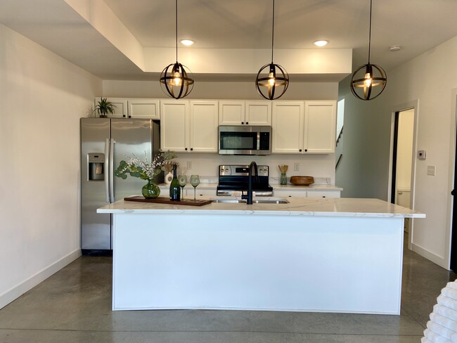 3310 Stoneway Ct unit 1, Champaign, IL 61822 - photo 3