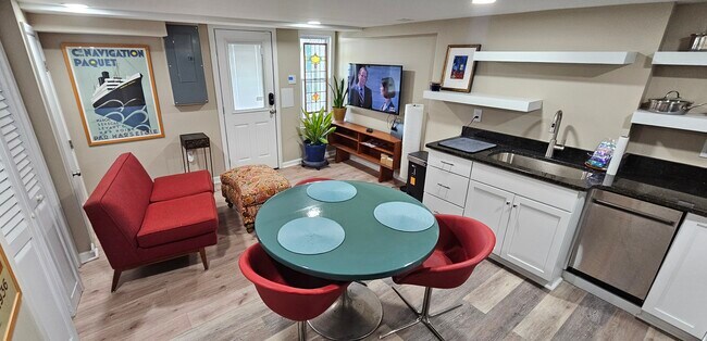 4633 Kernwood Ave unit Basement, Baltimore, MD 21212 - photo 2