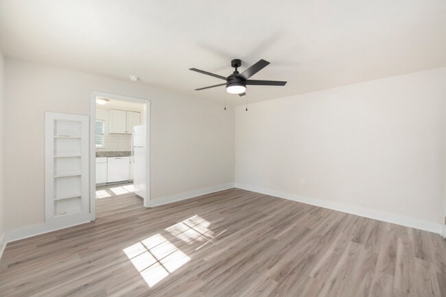 1904 Hampton Ave unit 4, North Charleston, SC 29405 - photo 4