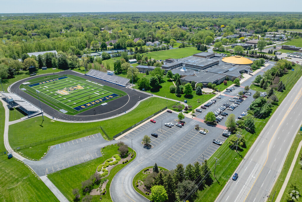 Welcome to the campus of Saint John's Jesuit.