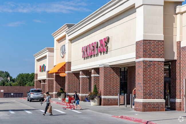 Porter Ridge residents have many grocery stores to choose, from including nearby Trader Joes.