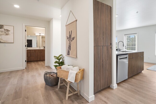 Edgewater Apartments, Bend, OR 97702 - photo 7