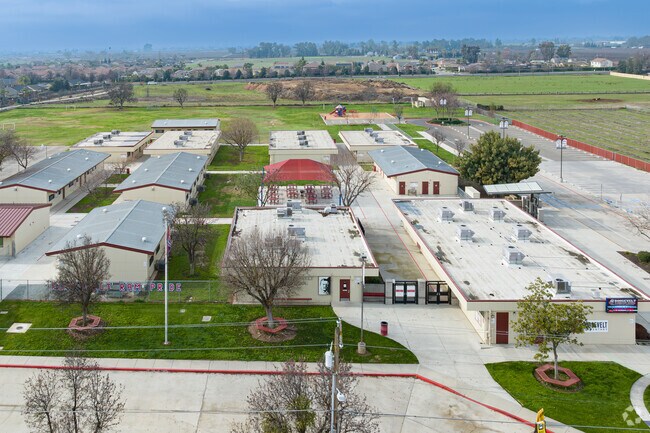 Looking West from Roosevelt Elementary School towards the residential homes of Dinuba.