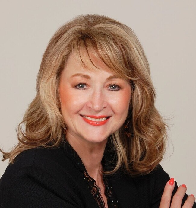 Kathy J Fernandez