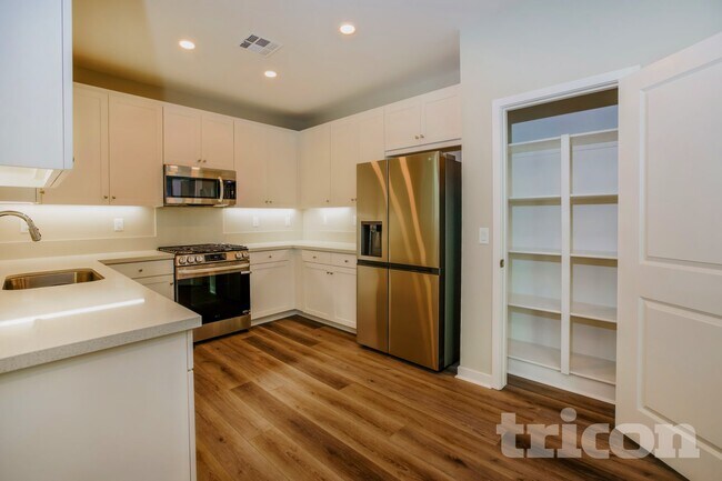 31700 Willowood Way, Menifee, CA 92584 - photo 4