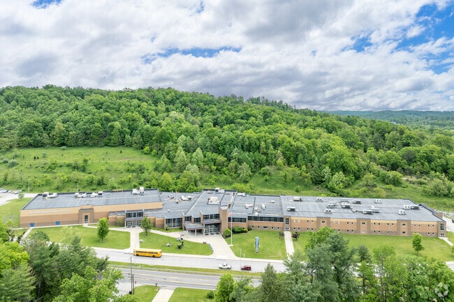 Serving the Westmoreland area, Spring Valley High School is part of Wayne County Schools, providing education for grades 9–12 and offering various academic and extracurricular programs.