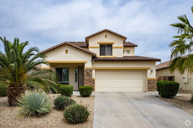 Charming Cactus Abode: Cozy Home, Family-Friendly Neighborhood, Excellent Schools, Walking Trails.