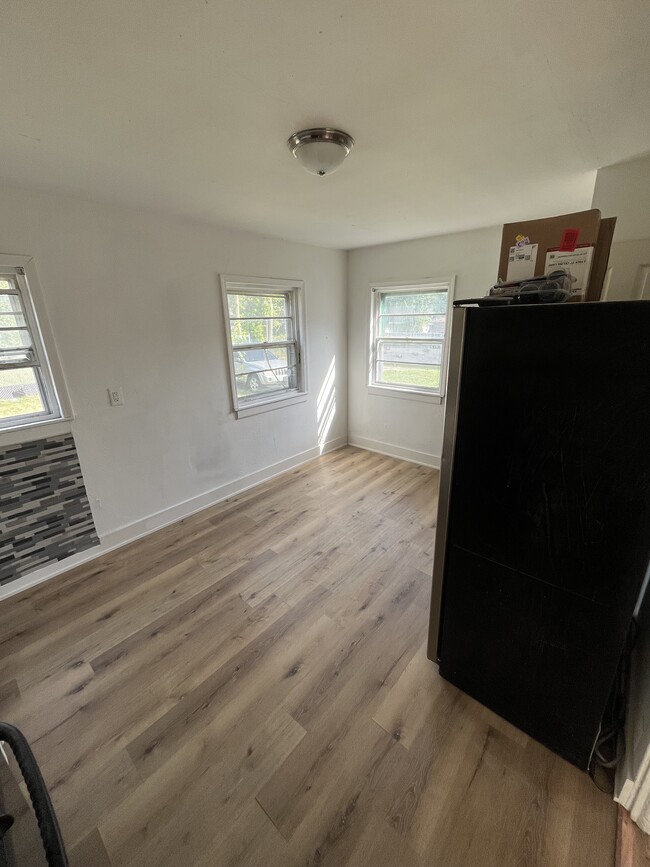 828 E 35th Place, Gary, IN 46409 - photo 3