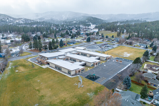 Ponderosa Elementary is located near other parks in the area.