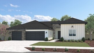 5021 W Sunnyview Ave, Visalia, CA 93291