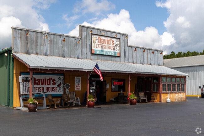 David’s Catfish House serves all you can eat seafood, sandwiches and salads.