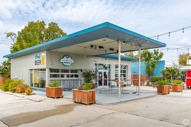 Residents of Old Bay District love a cool night at the Clearwater Brewing company.