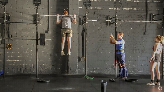 Cottontown Cross Fit challenges you to become your best self.