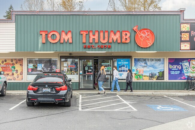 Tom Thumb is a staple in the community, offering groceries and takeout for Glenwood.