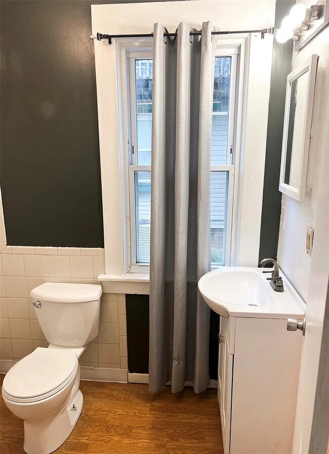 1171 21st St unit 2, Des Moines, IA 50311 - photo 4