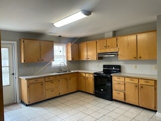 121 Old Freeman Rd Unit 1, Swansboro, NC 28584