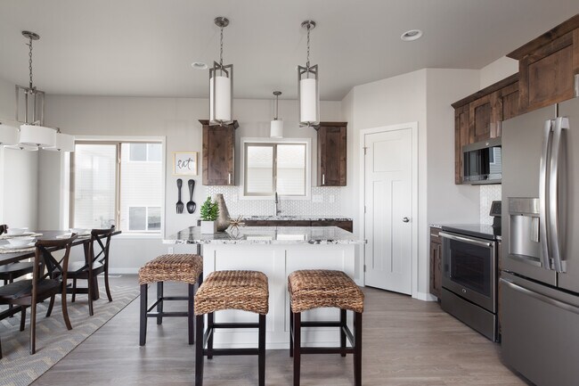 6285 - Kitchen 2.jpg