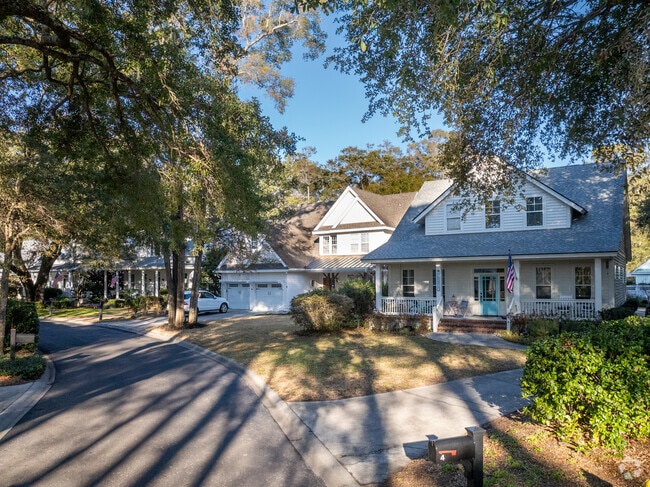 Homes in Gardner feature a mix of modern and traditional Lowcountry designs.