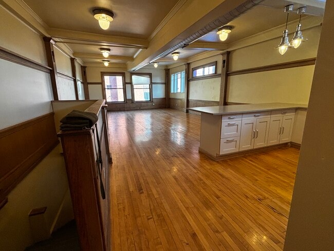 27 N Main St unit Uptown condo, Butte, MT 59701 - photo 3