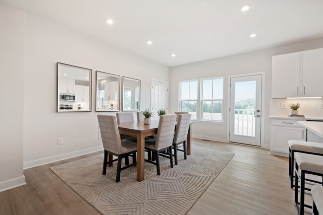 1181 Olivia Dr, Oakdale, PA 15071 - photo 5