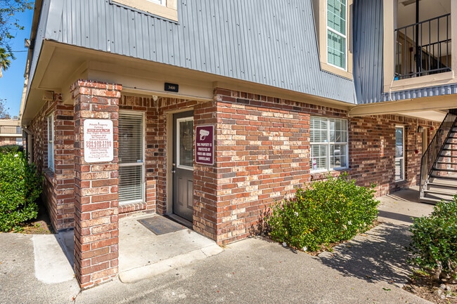 Leasing Office
