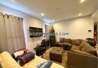 118 Buttonwood St Unit 2, Boston, MA 02125