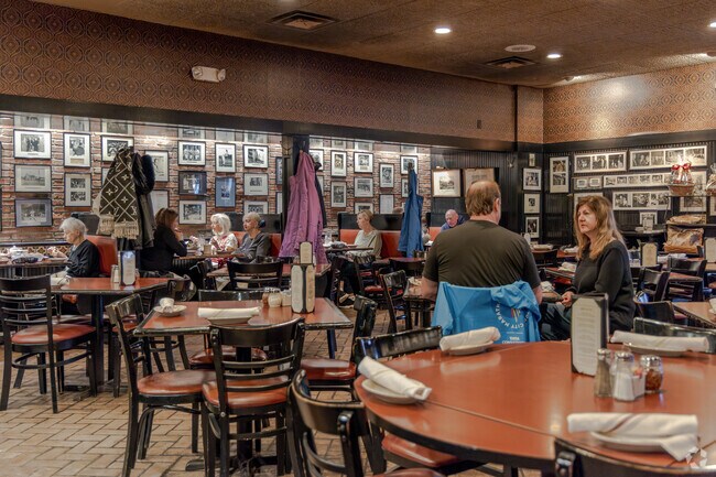 First and Last Tavern Hartford offers many options for good food in South West Hartford, CT.