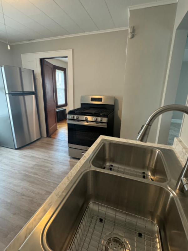 12 Rogers St, New London, CT 06320 - photo 6