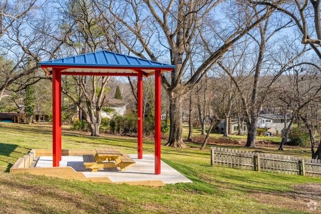 Tarleton School maximizes children's learning experiences.